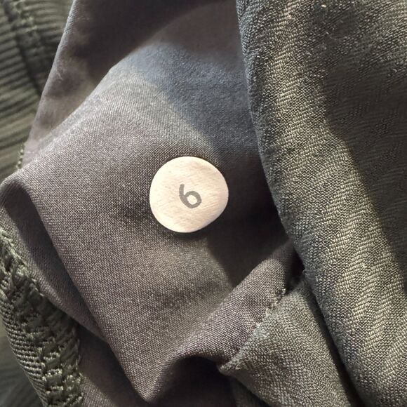 Lululemon Women's Size 6 Dance Studio Mid-Rise Crop Pant Green Athleisure - Picture 5 of 5